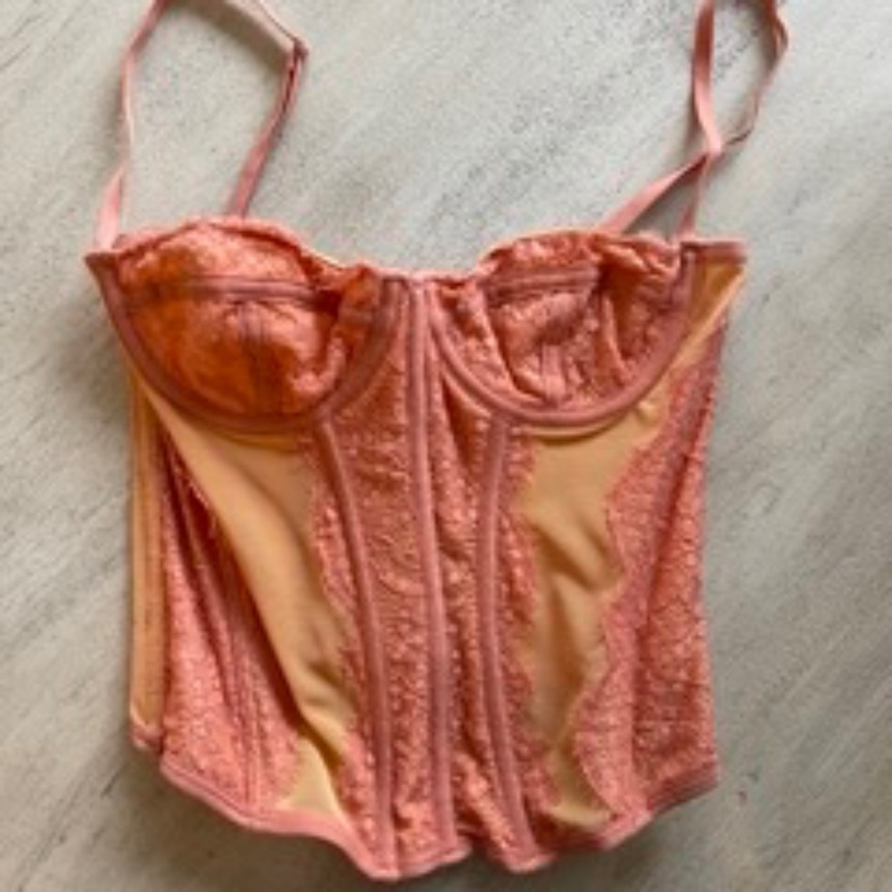 URBAN OUTFITTERS MODERN LOVE CORSET TOP